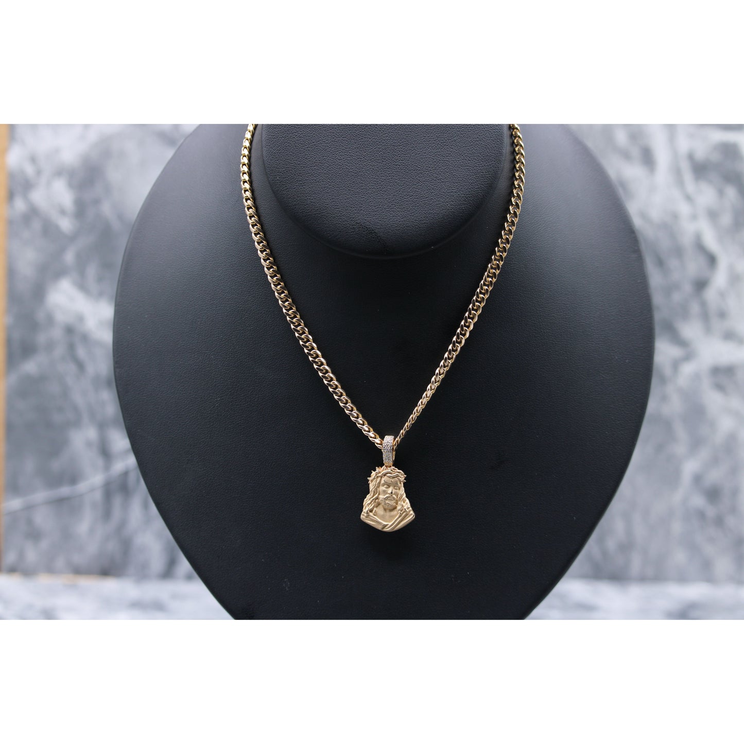 14k Yellow Gold Jesus Face Pendant